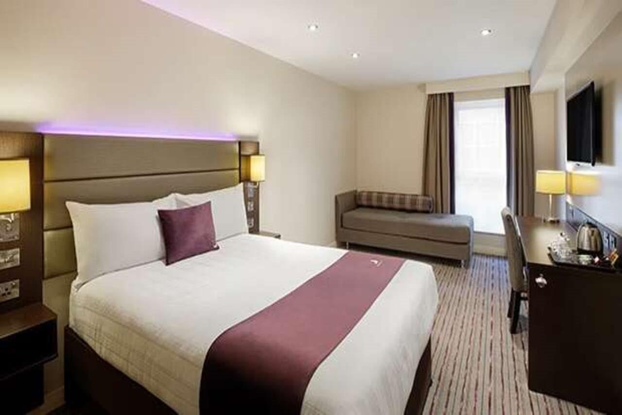 Premier Inn Ipswich North Экстерьер фото